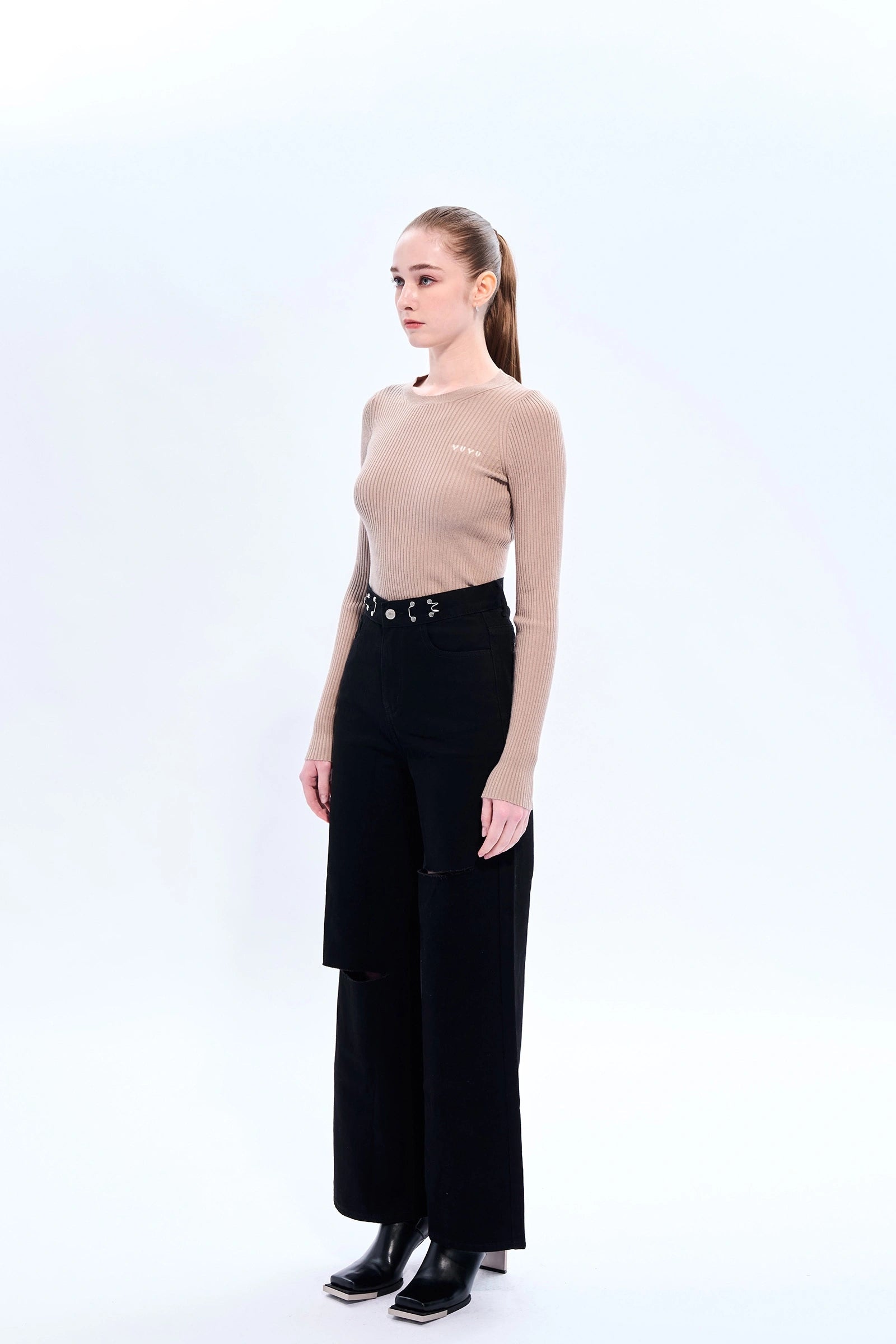 YUYU Crew Neck Knit Top