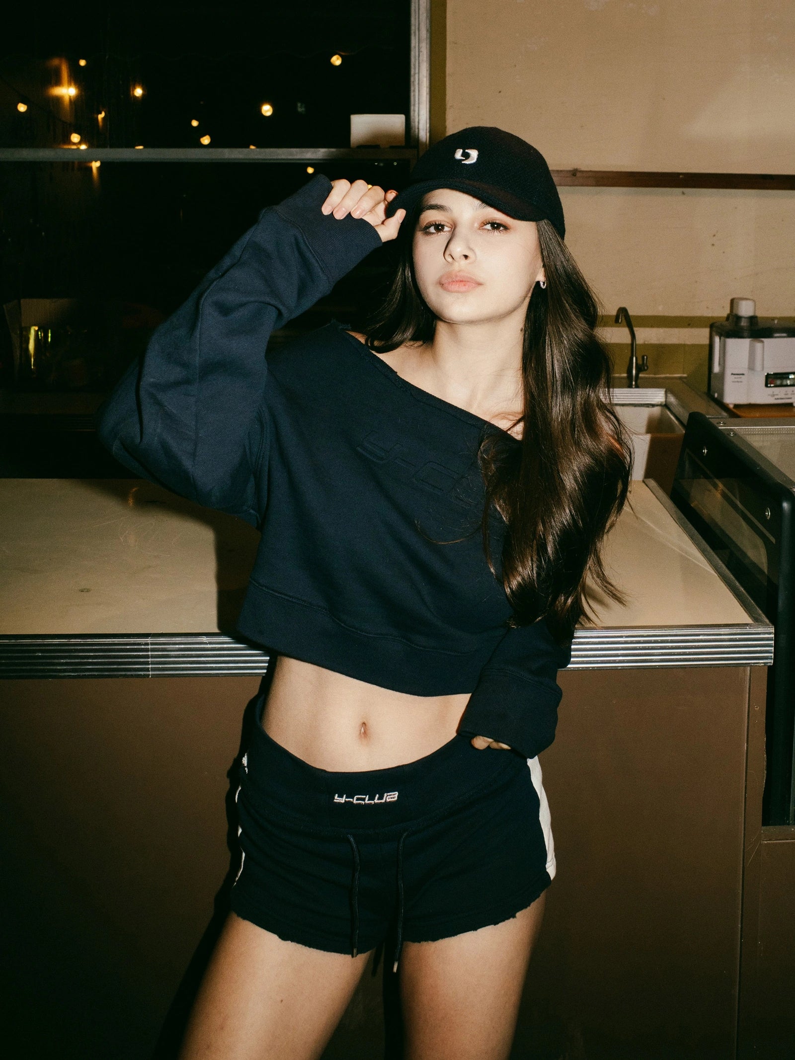 One-shoulder cropped sweatshirt