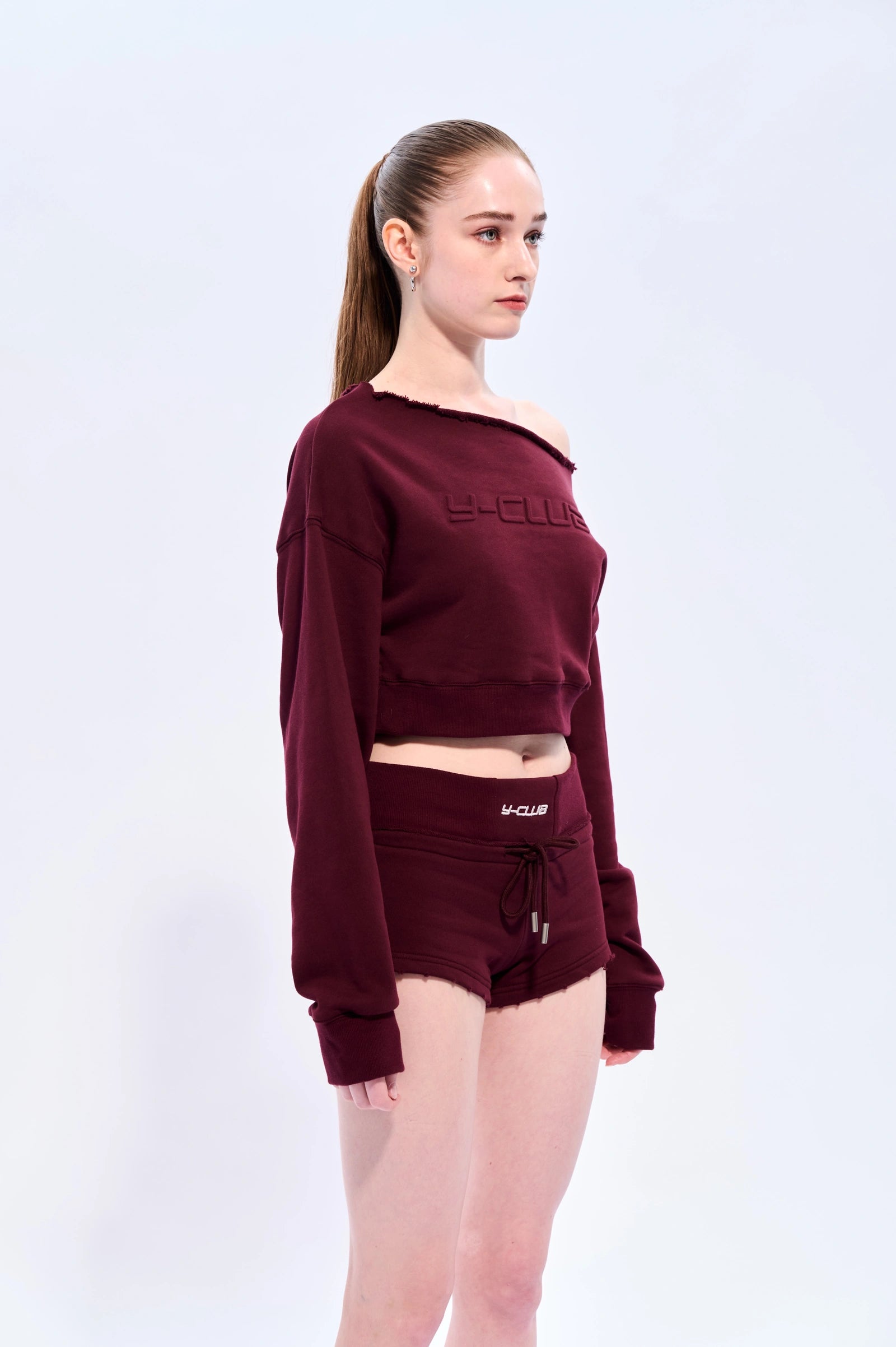 One-shoulder cropped sweatshirt