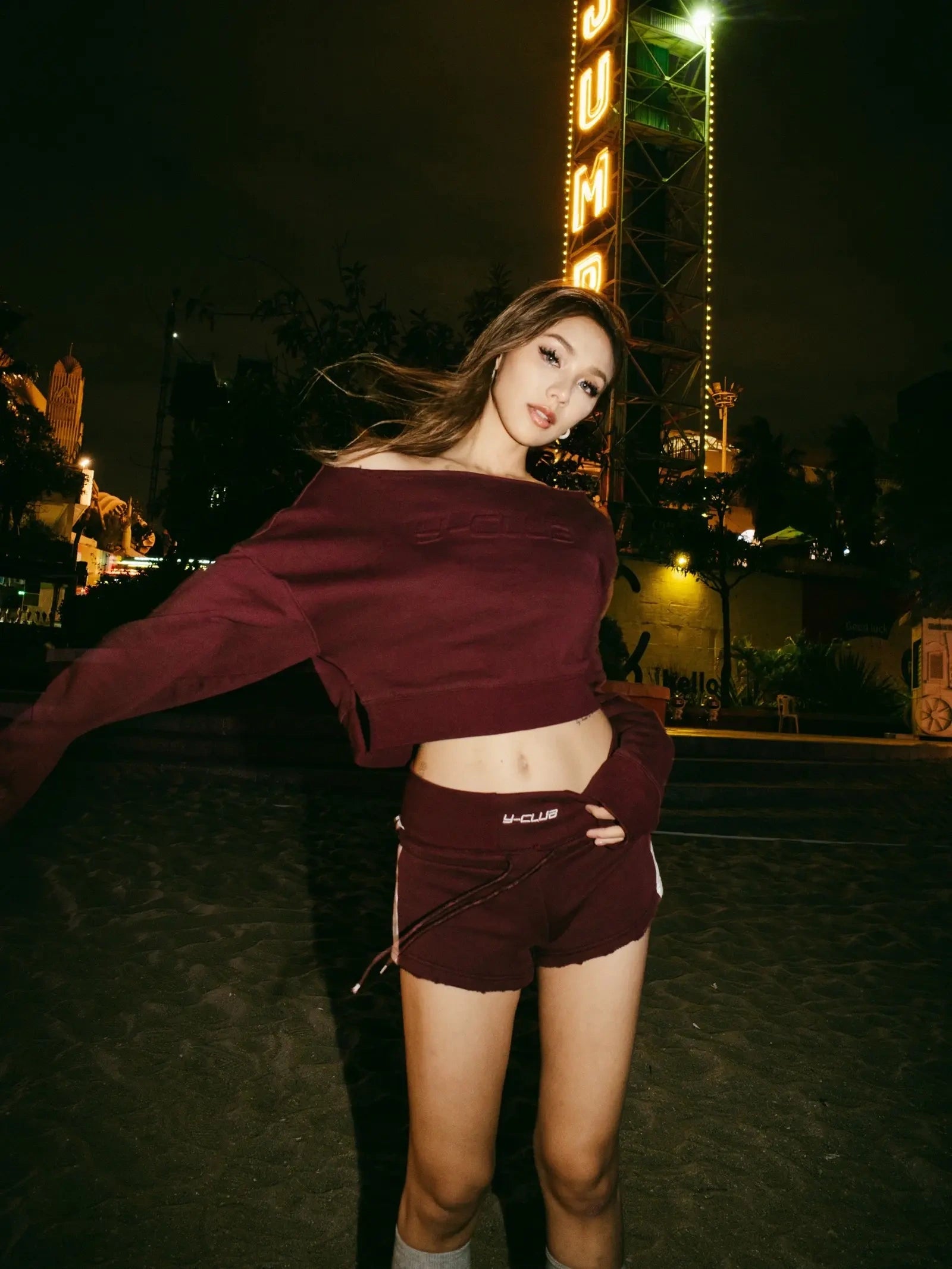 One-shoulder cropped sweatshirt