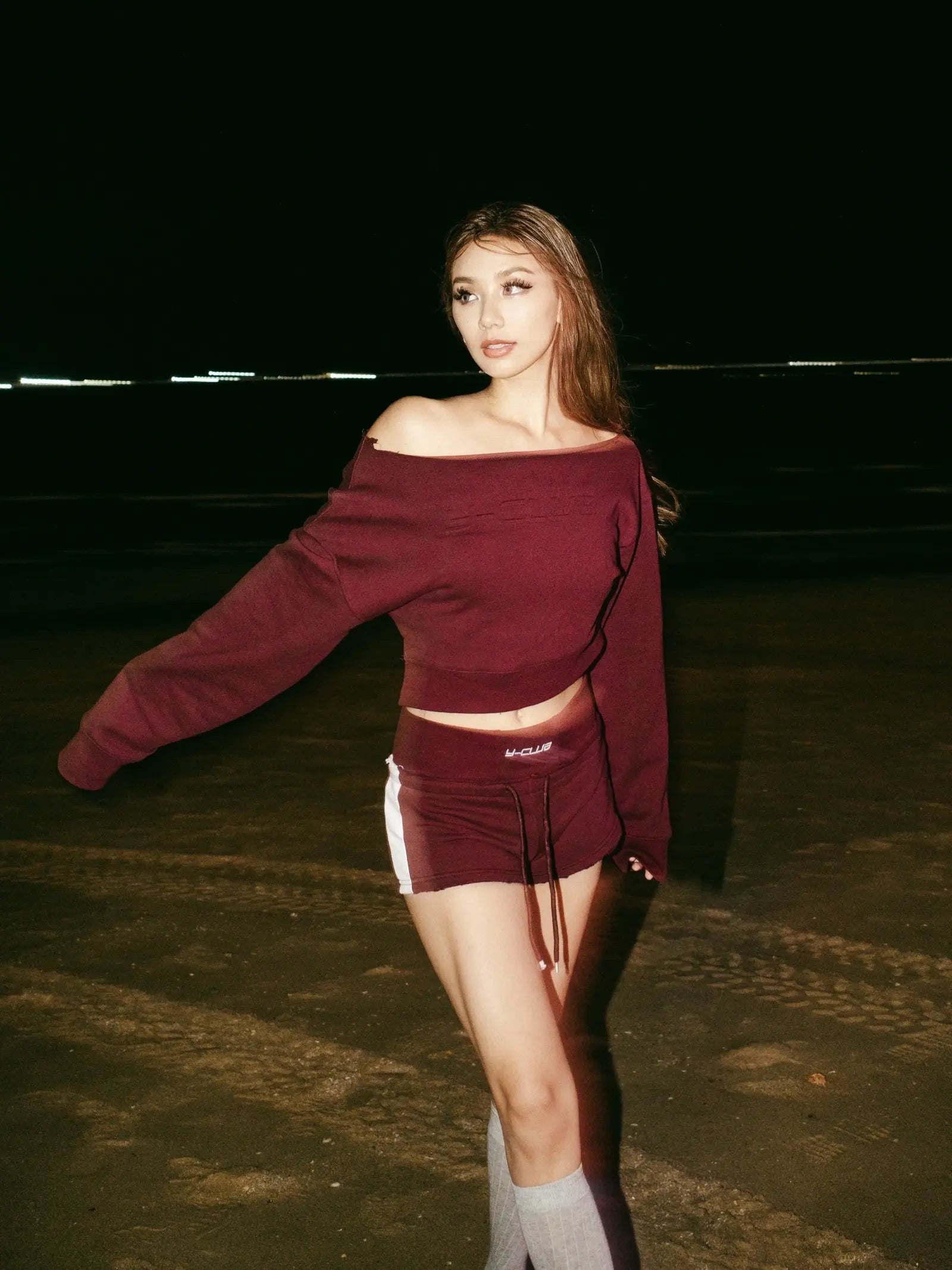 One-shoulder cropped sweatshirt