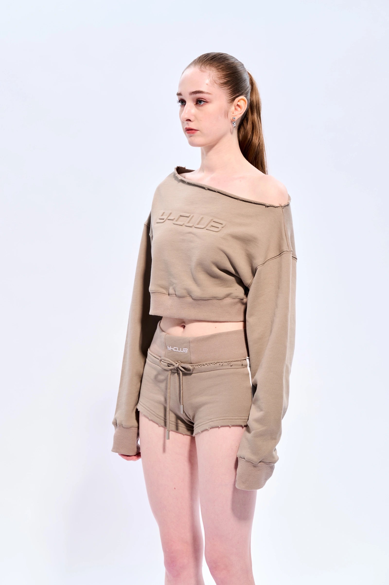 One-shoulder cropped sweatshirt