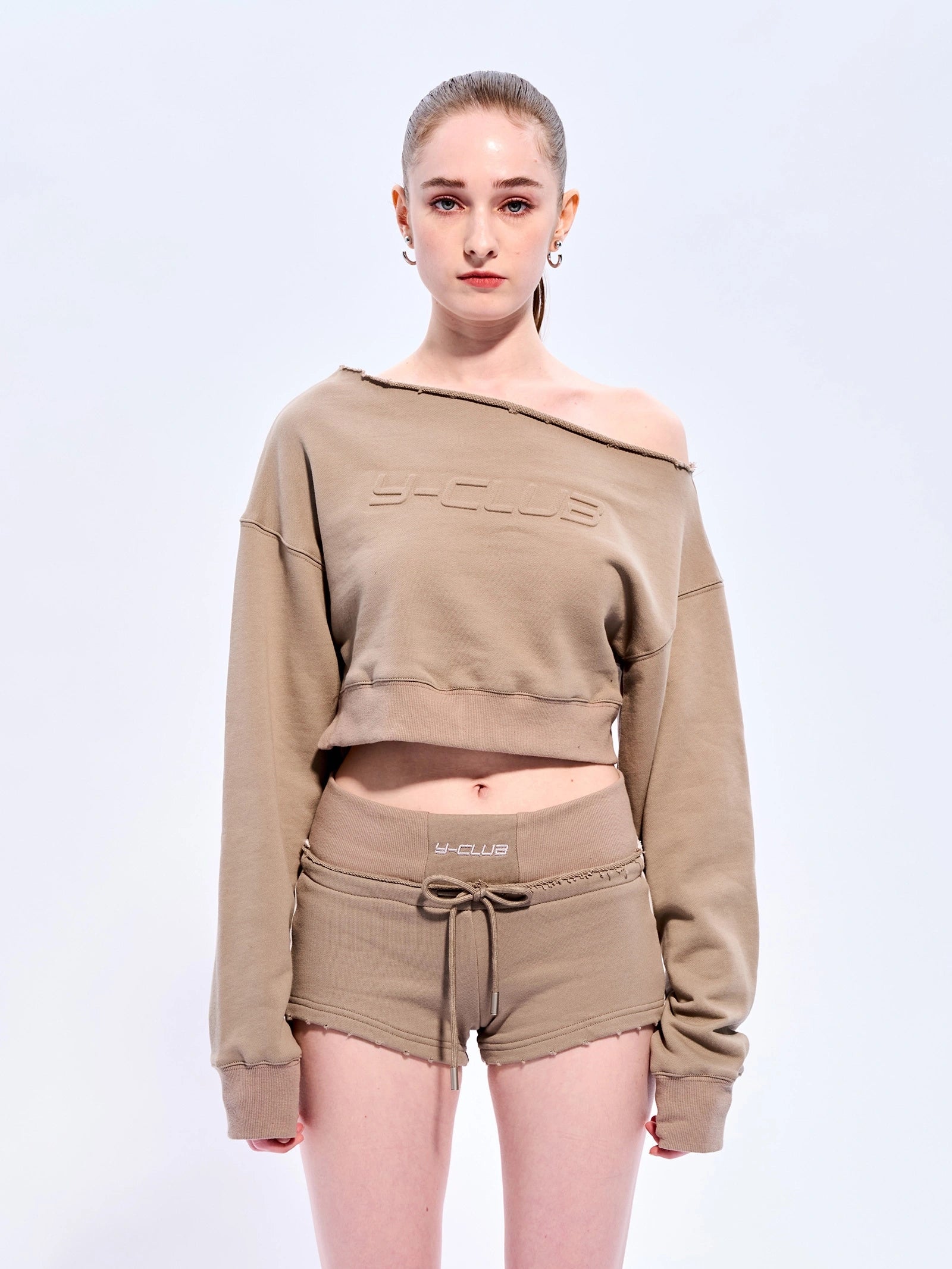 One-shoulder cropped sweatshirt