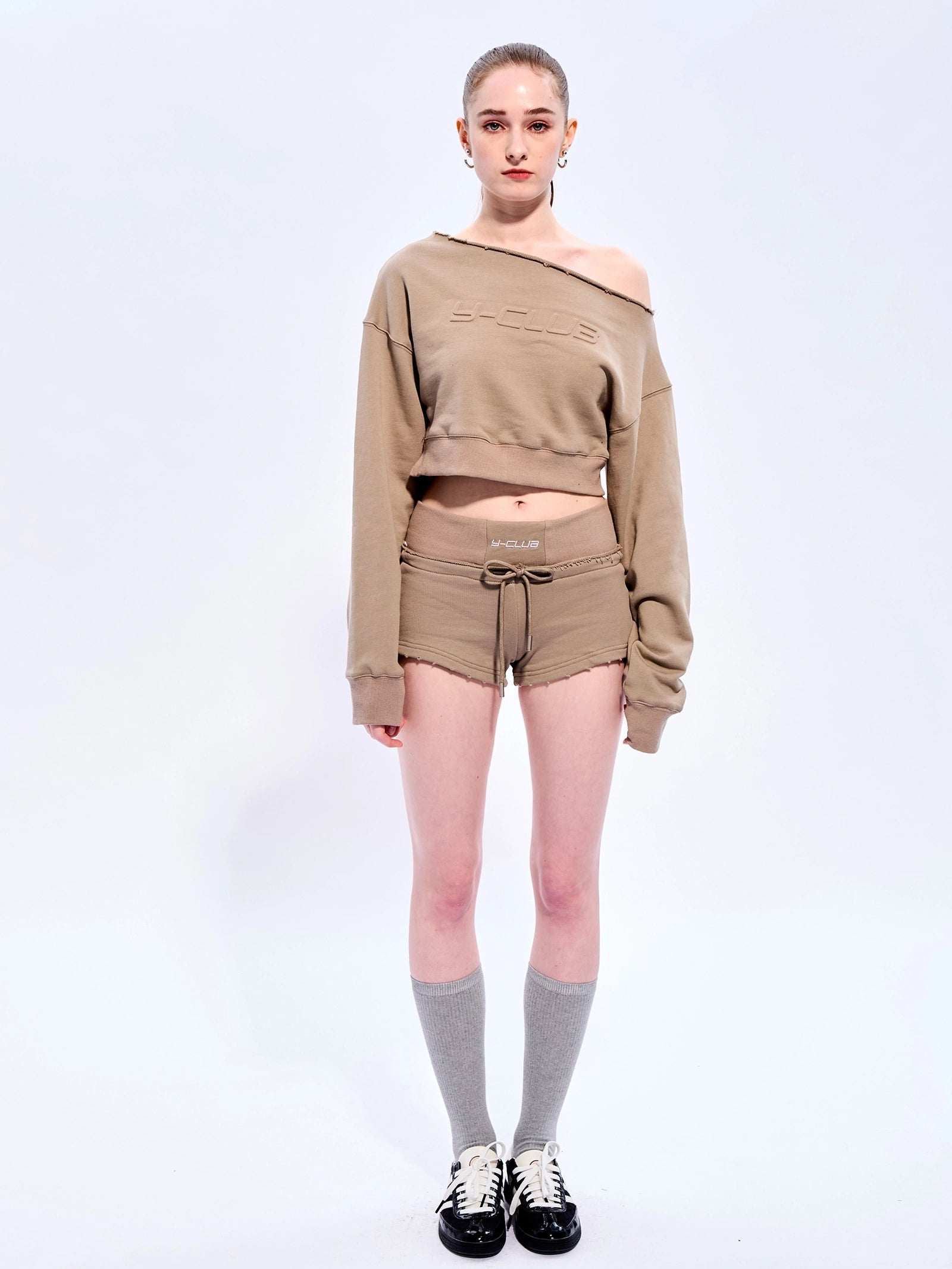 One-shoulder cropped sweatshirt